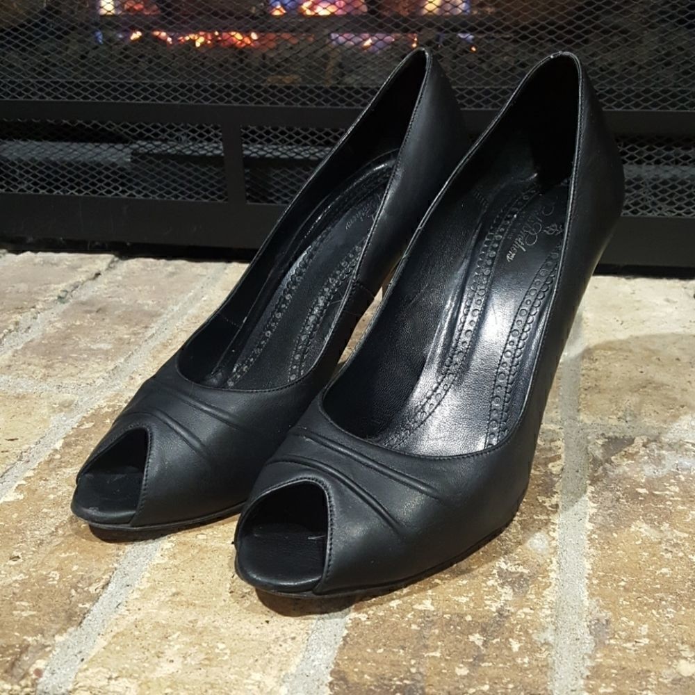 Brooks Brothers | Peep Toe Leather Heel